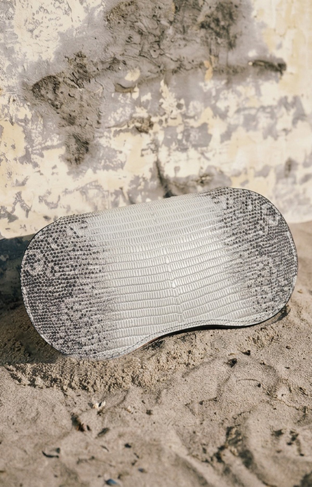 Collins | Printed ivory 'lizard' & brandon – Lutz Morris