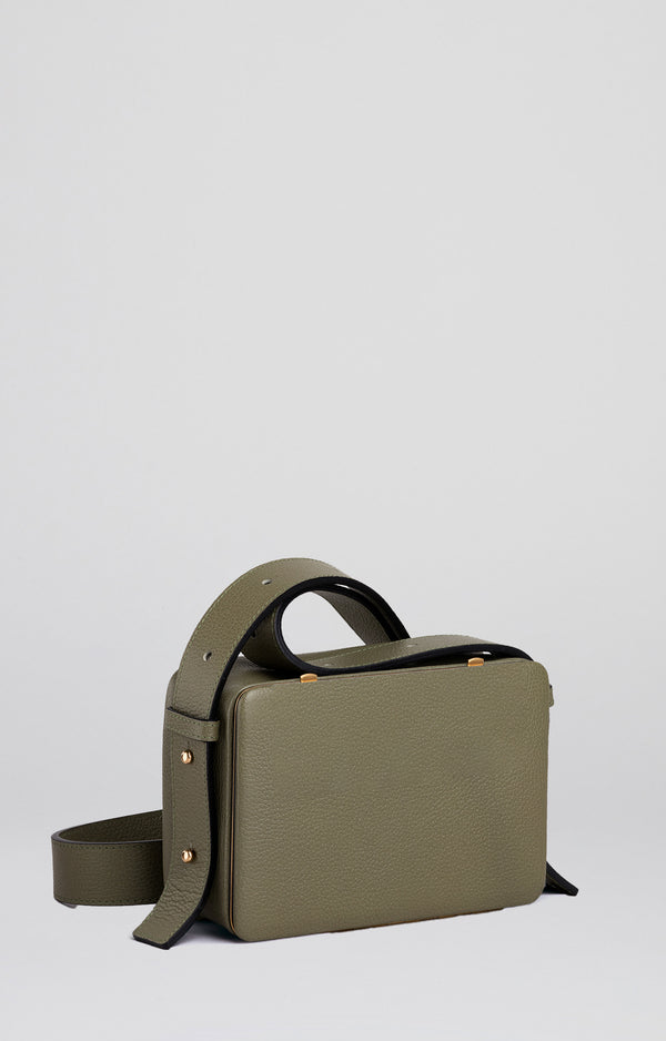 Maya | Surplus pebbled
