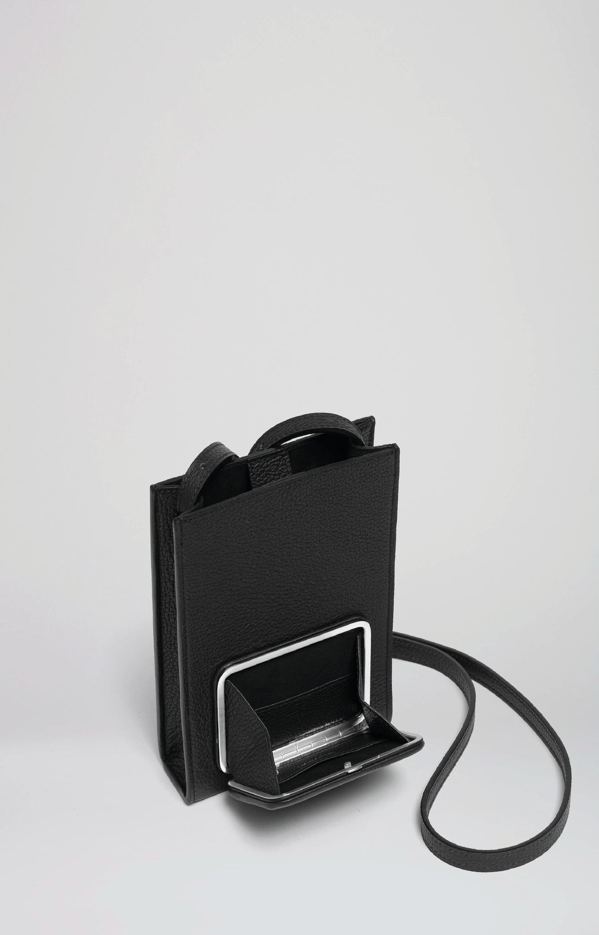 Lutz Morris | Black