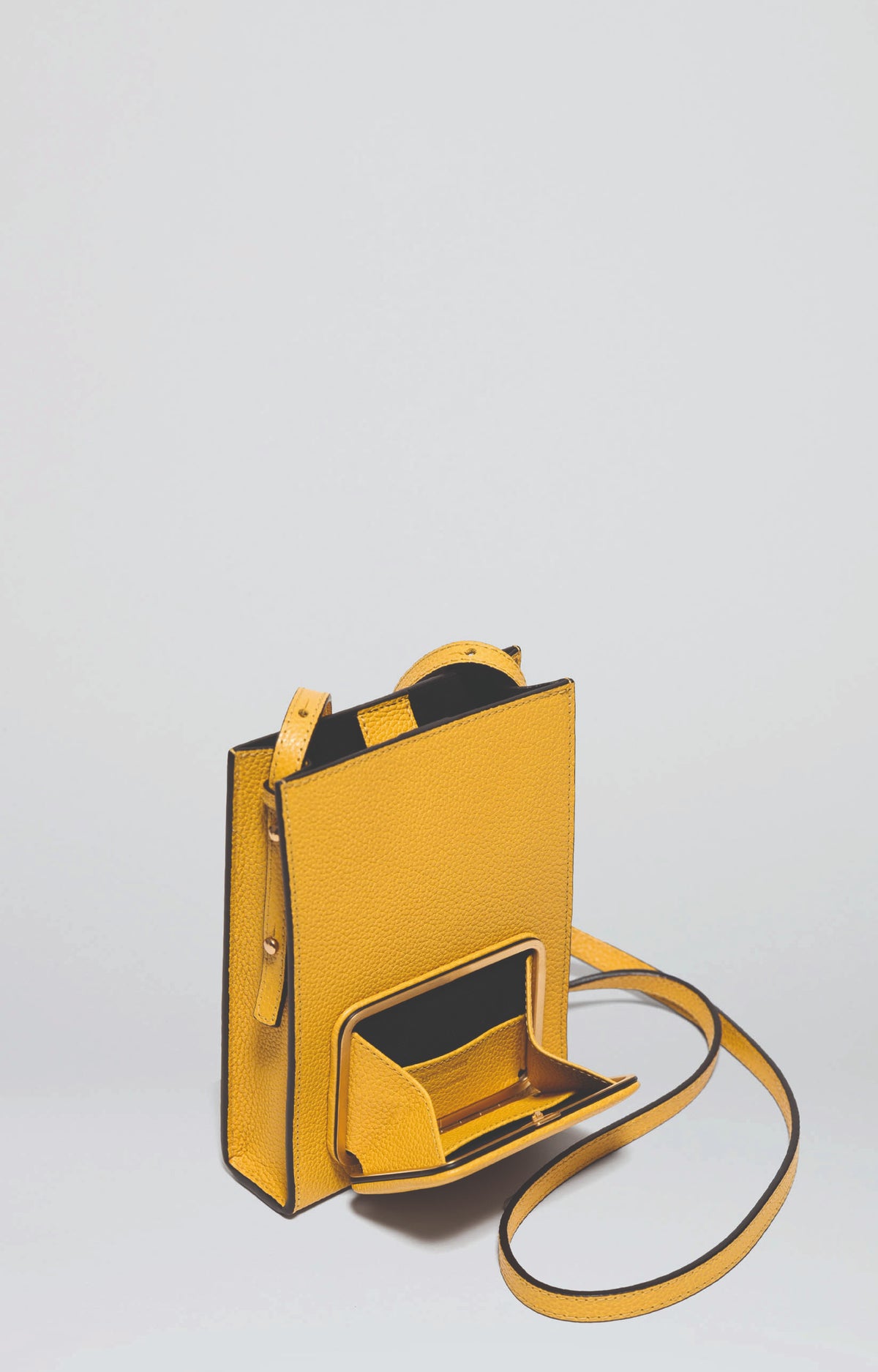 Lutz Morris | Yellow