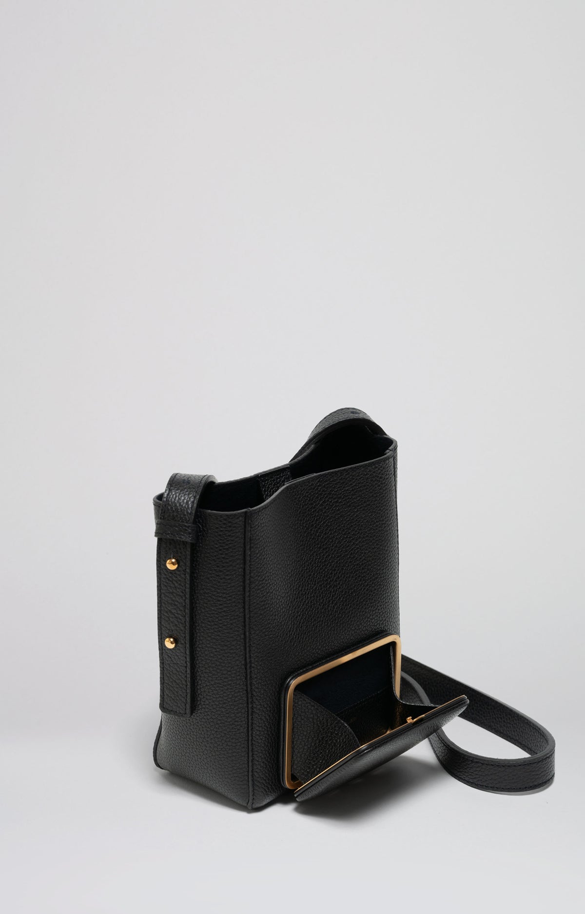 Parker S Black pebbled Gold – Lutz Morris